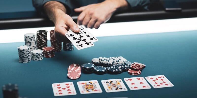 Chọn lựa của người chơi từng vòng cược game Poker